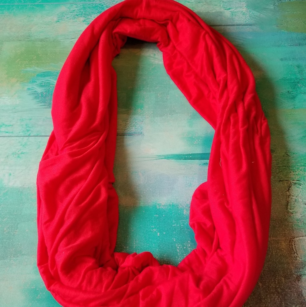 Infinity red blanket scarf